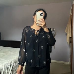 abercrombie & fitch sheer long sleeved blouse 🦌